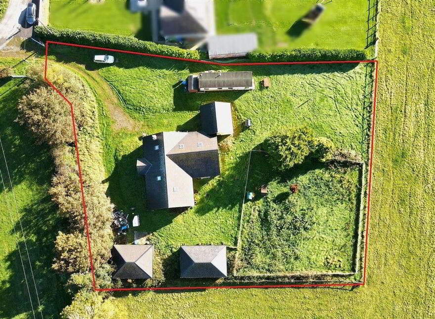 Lomcloon, Monasteraden, F45TF98