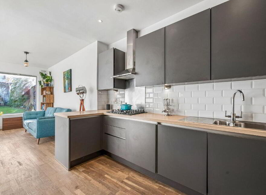 7 Lauderdale Terrace, New Row South, Dublin 8, D08A71W
