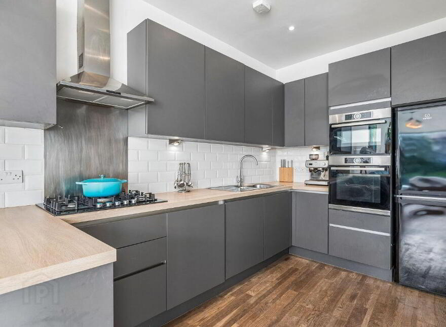 7 Lauderdale Terrace, New Row South, Dublin 8, D08A71W