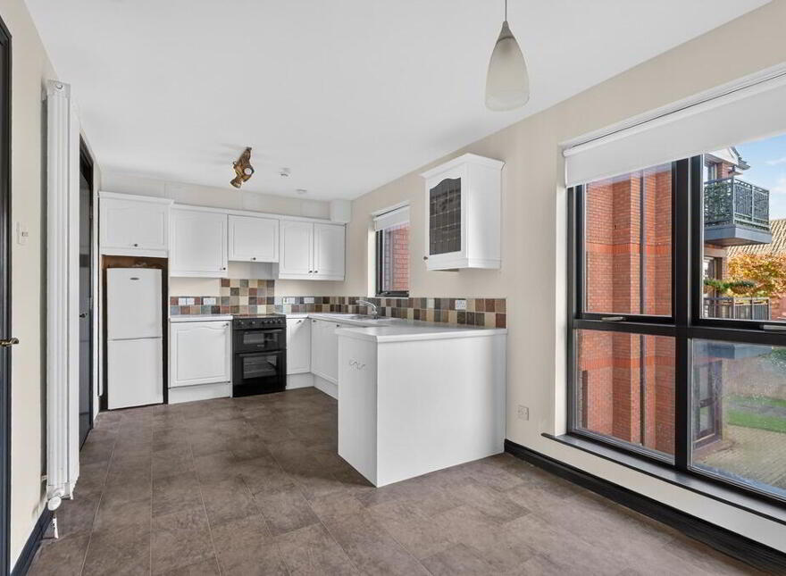 Apt 6, Malone Beeches, Belfast, BT9 6UB