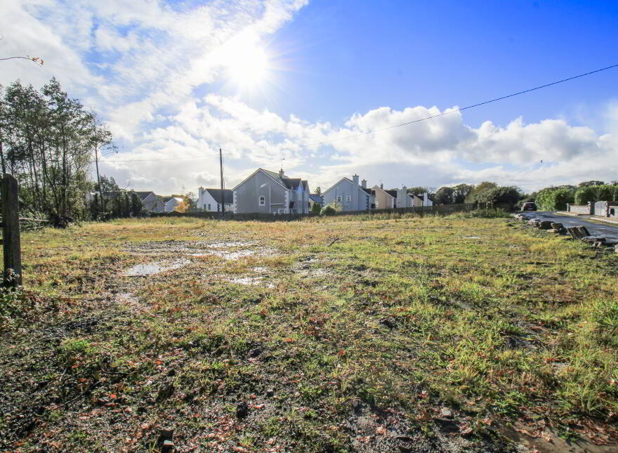 Whitehill Road, Muff