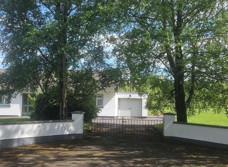 Dromore West, Cootehill, Rockcorry, H16EY77 photo