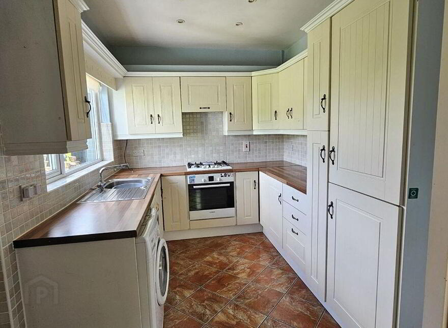 Dromore West, Cootehill, Rockcorry, H16EY77