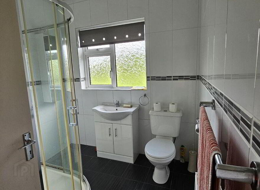 Dromore West, Cootehill, Rockcorry, H16EY77
