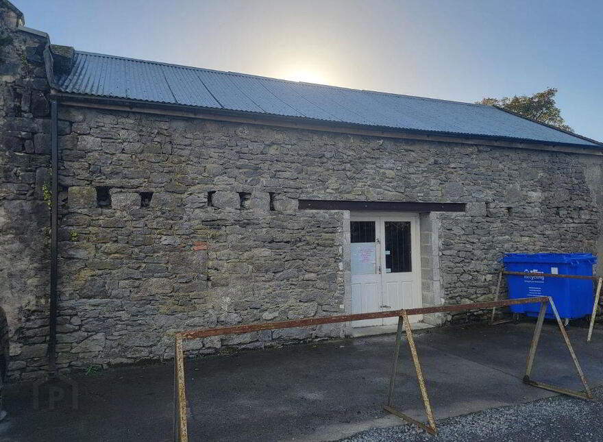 Unit 10, Duffy Retail Park Main Street, Headford, H91TXV9 photo