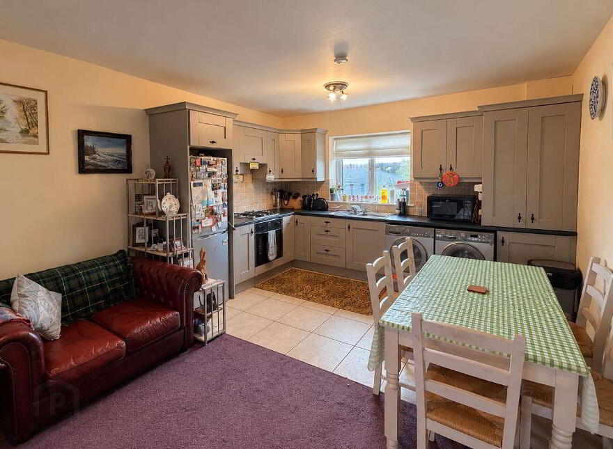 Apartment 73 Block C Brú Na Sionna, Shannon Town Centre, Shannon, V14AE10