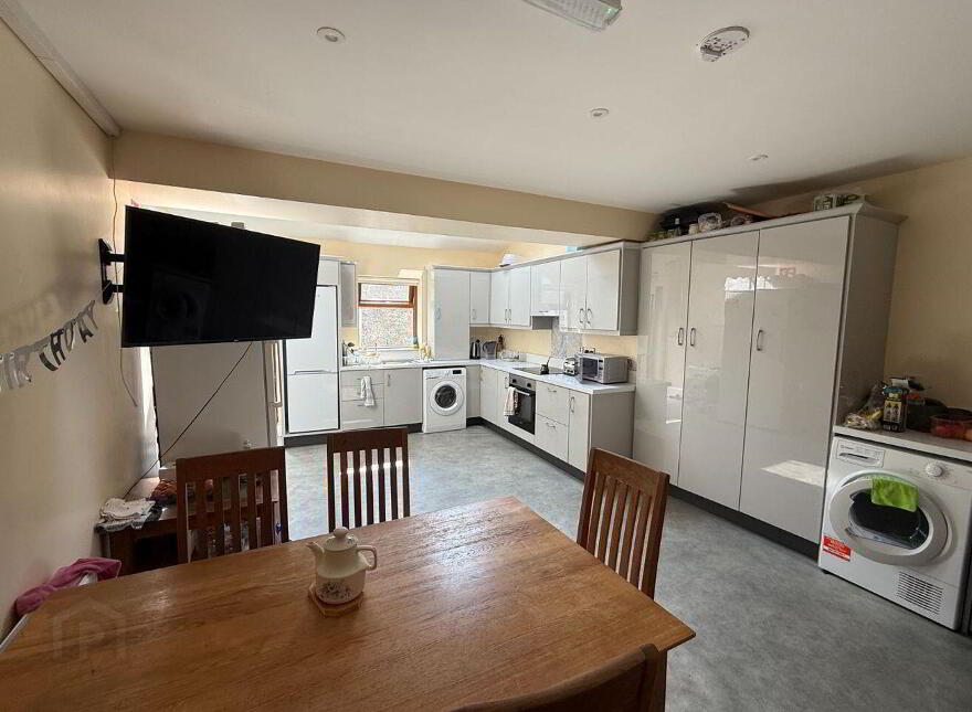 4 Farney Street, Carrickmacross, A81VW98