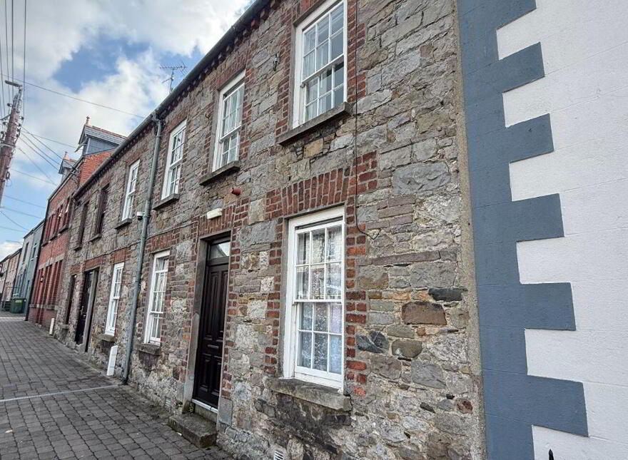4 Farney Street, Carrickmacross, A81VW98