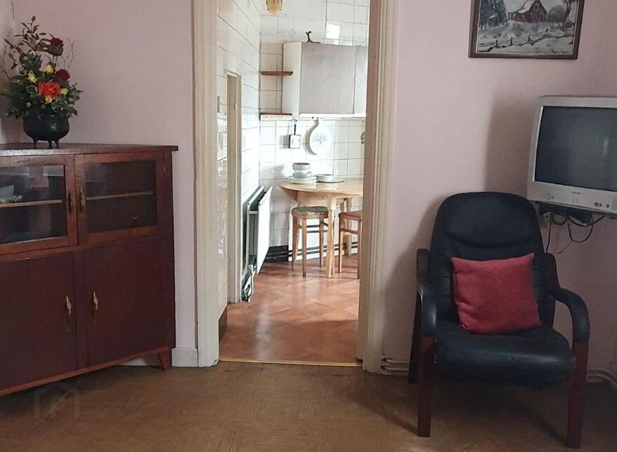 Chapel Street, Kiltimagh, F12P382