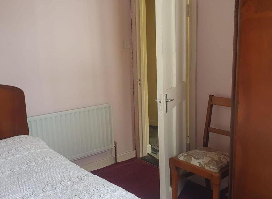 Chapel Street, Kiltimagh, F12P382