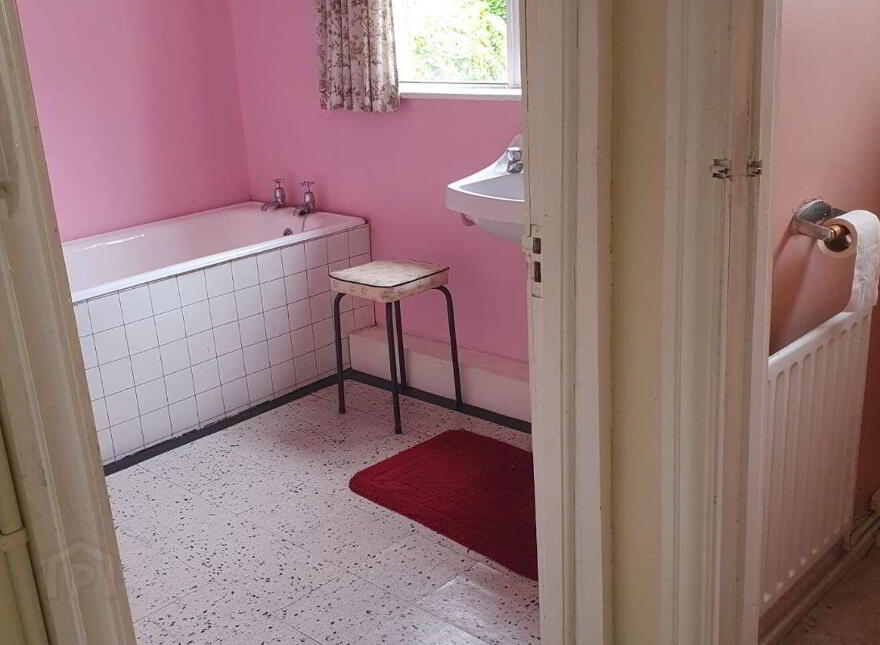 Chapel Street, Kiltimagh, F12P382