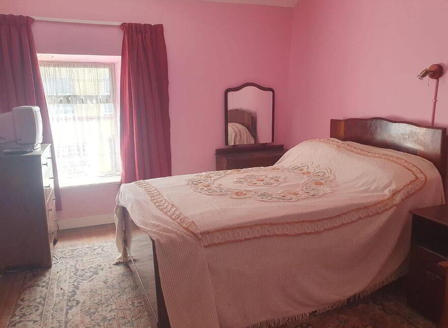 Chapel Street, Kiltimagh, F12P382