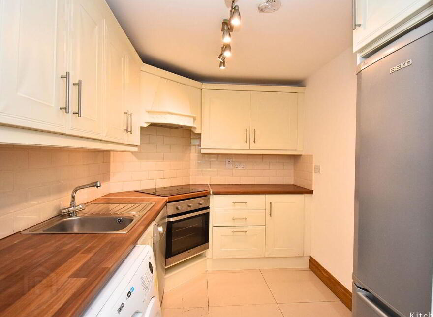 16b The Rock, Saint Mary's Road, Midleton, P25FK24