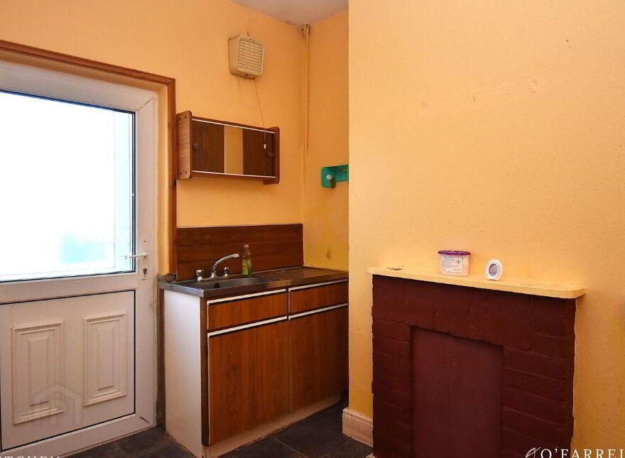Mill Road, Midleton, P25KW35