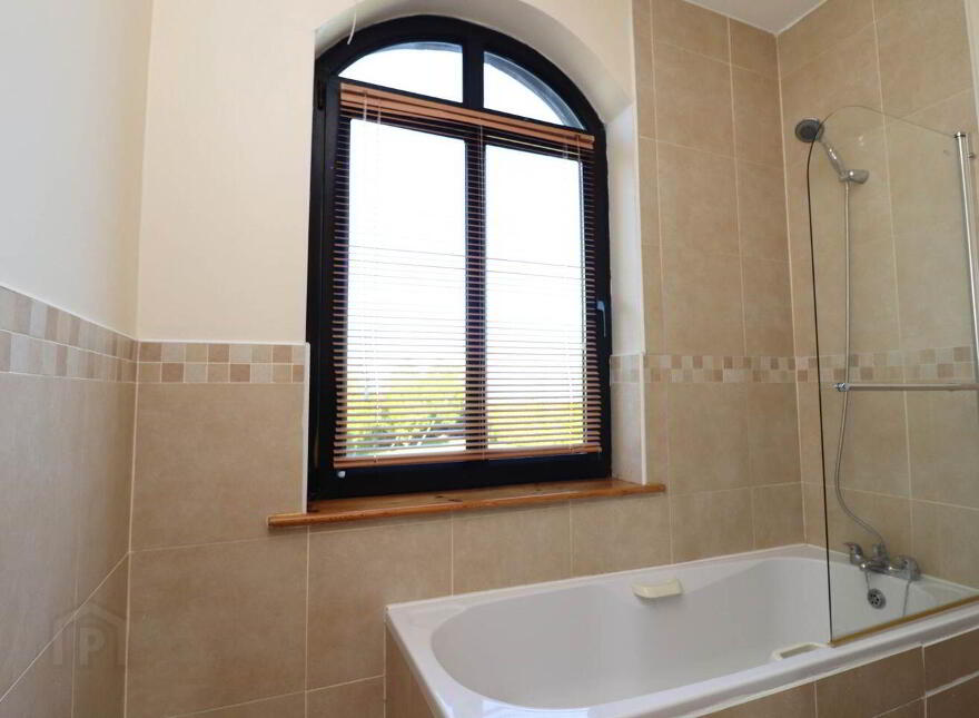 19 Ti Na Ri, Loughrea, H62DE68