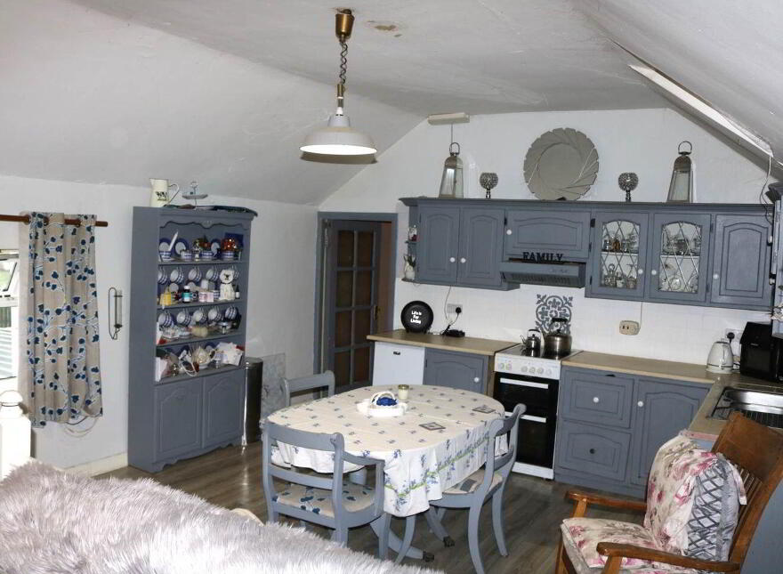 Nolans Residential Licenced Premises, Glentane, H53F8X0
