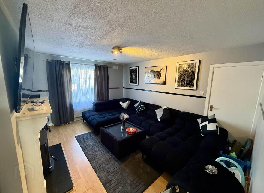 15 Cashel Park, Castlerea, F45H682
