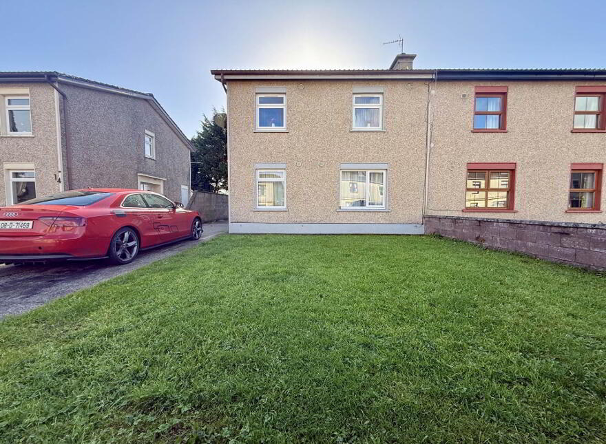 15 Cashel Park, Castlerea, F45H682