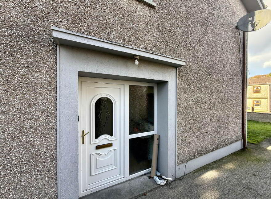 15 Cashel Park, Castlerea, F45H682