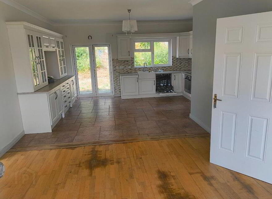 5 Glenview, Gorey Road, Carnew, Y14WP28