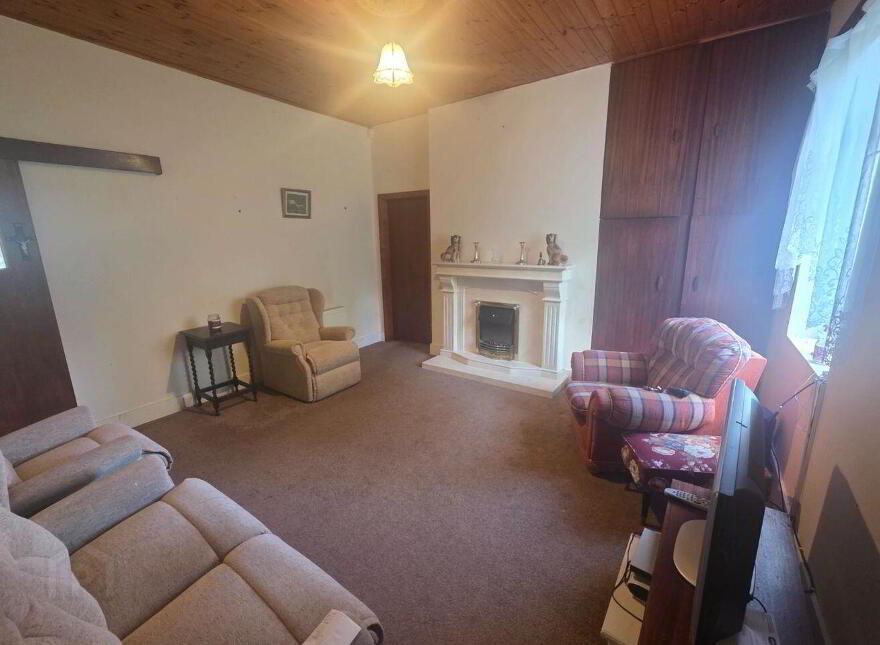 New Road, Castlecoote, F42Y407