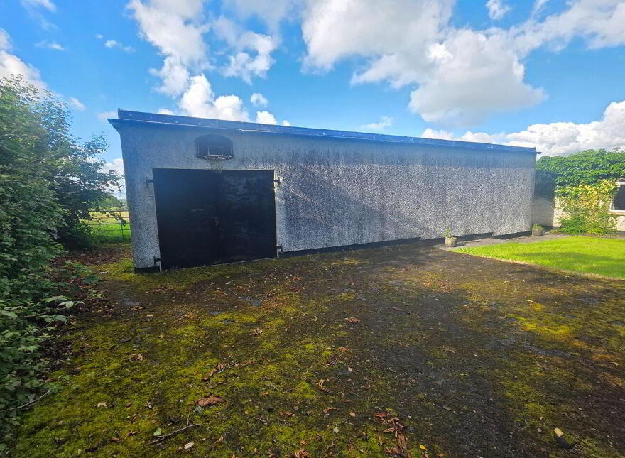 New Road, Castlecoote, F42Y407