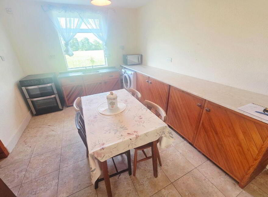 New Road, Castlecoote, F42Y407