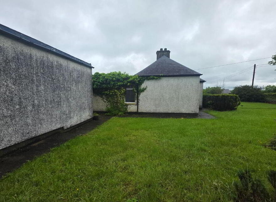 New Road, Castlecoote, F42Y407