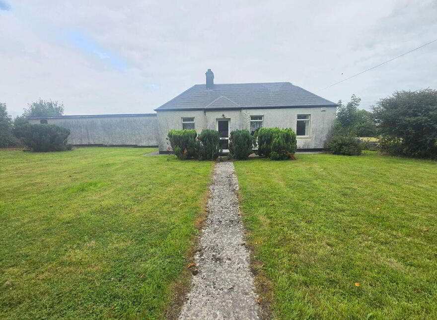 New Road, Castlecoote, F42Y407
