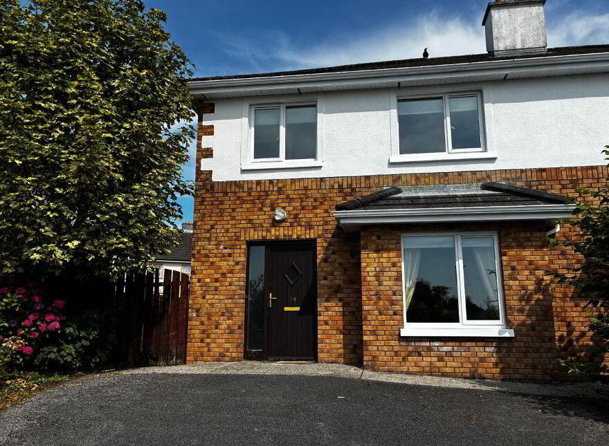14 Meadow Brook, Tubbercurry, F91A7P3 photo