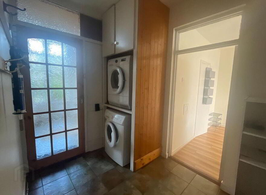 56 Mayfield Grove, Athlone, N37E895
