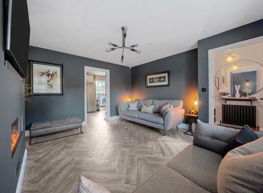 25 Lewis Park, Belfast, BT4 1FE