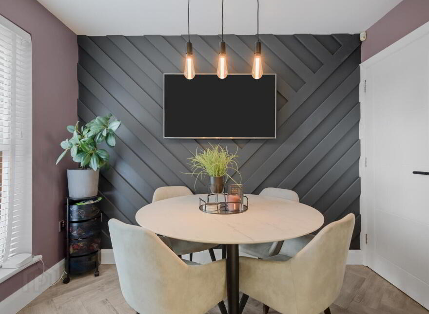 25 Lewis Park, Belfast, BT4 1FE