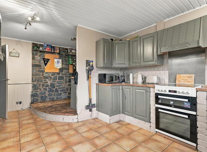 91 Carnmoney Road, Newtownabbey, BT36 6HT