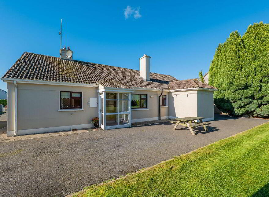 Cotswold, Moyne, E41N597
