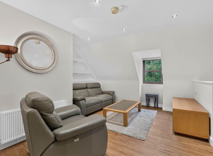 15 Balmoral Grange, 22 Upper Lisburn Road, Belfast, BT10 0AA