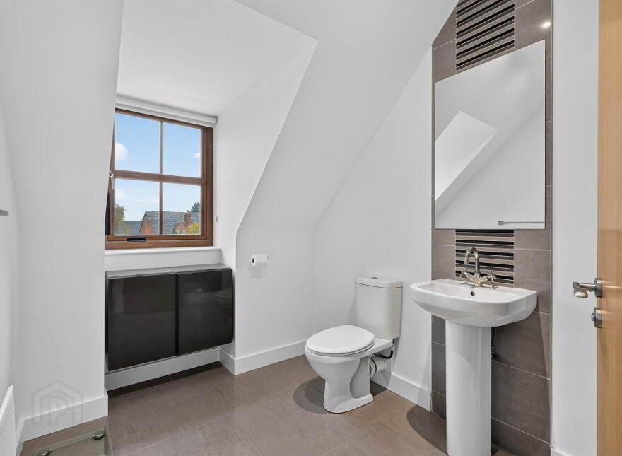 15 Balmoral Grange, 22 Upper Lisburn Road, Belfast, BT10 0AA