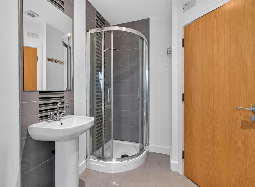 15 Balmoral Grange, 22 Upper Lisburn Road, Belfast, BT10 0AA