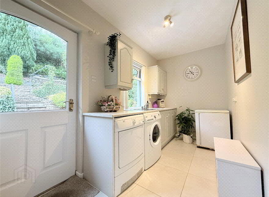 25 Grange Avenue, Magherafelt, BT45 5RP
