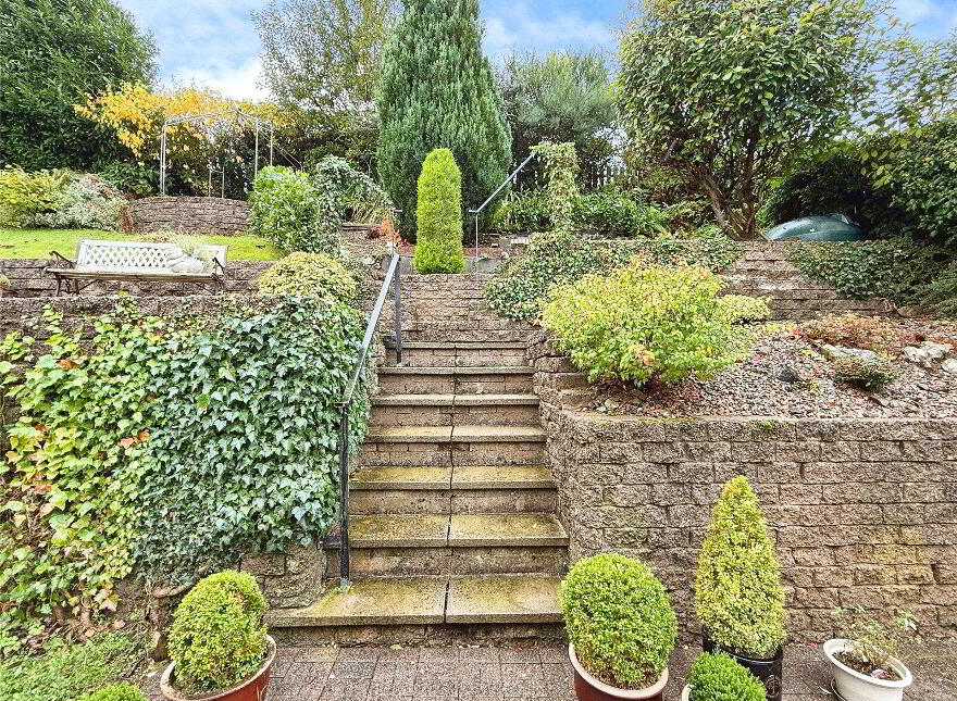 25 Grange Avenue, Magherafelt, BT45 5RP