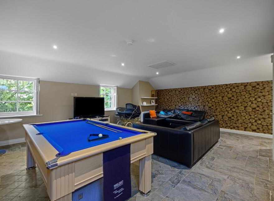 17A Glen Road, Craigavad, Holywood, BT18 0HB