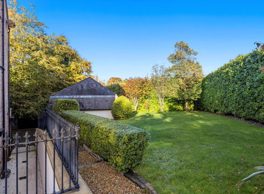 17A Glen Road, Craigavad, Holywood, BT18 0HB