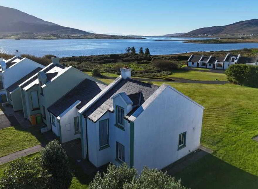 14 Bárr Na Farraige, Achill, Achill, F28FP11