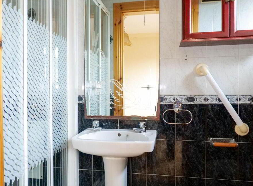 11 Whitestrand Road, Salthill, H91HF60