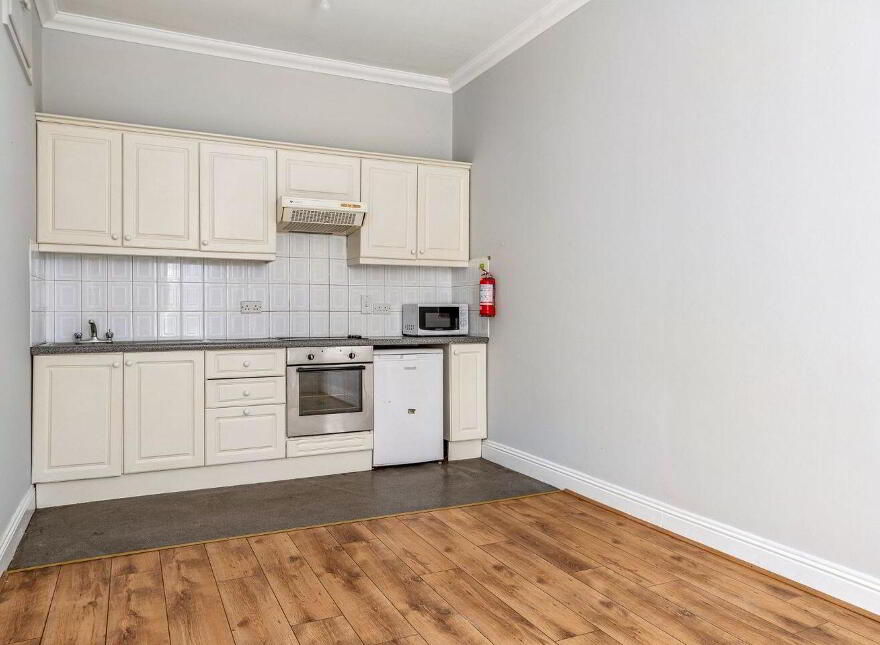 Apartment 4 2 Henrietta Street, Dublin 1, D01V065