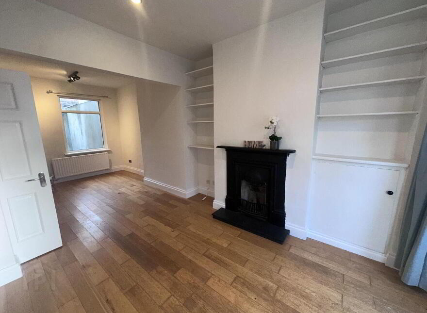 42 Hillview Avenue, Belfast, BT5 6JR