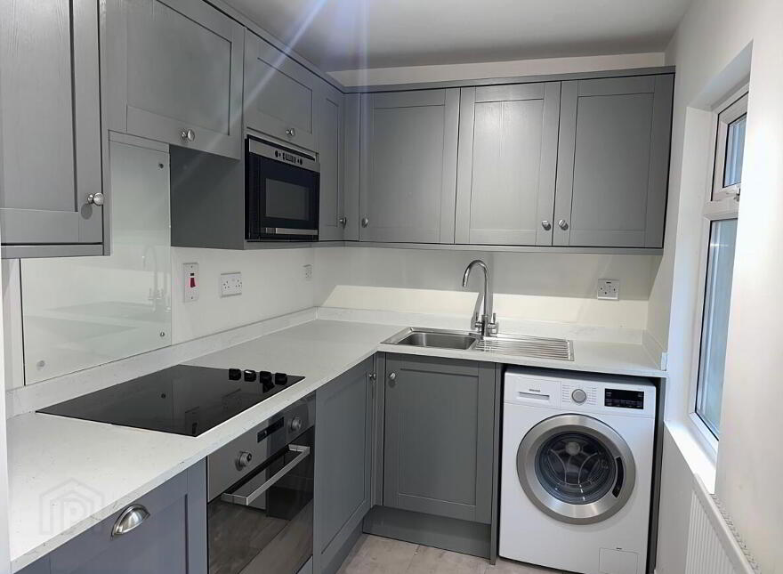 42 Hillview Avenue, Belfast, BT5 6JR
