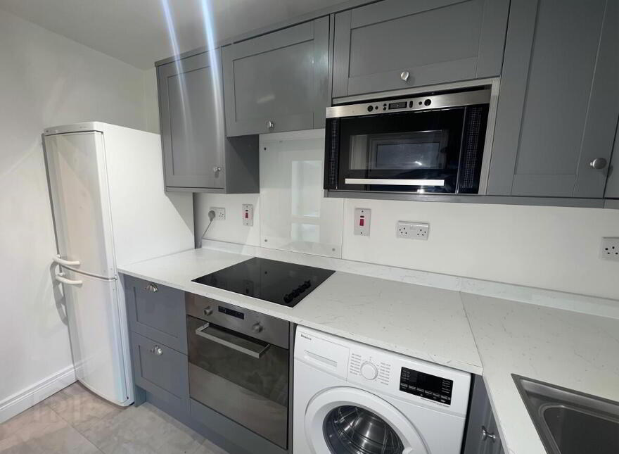 42 Hillview Avenue, Belfast, BT5 6JR