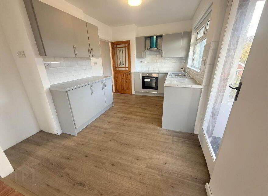 60 Beechill Road, Belfast, BT8 7QR
