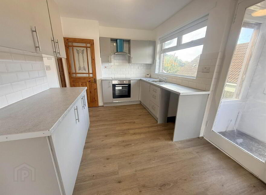 60 Beechill Road, Belfast, BT8 7QR